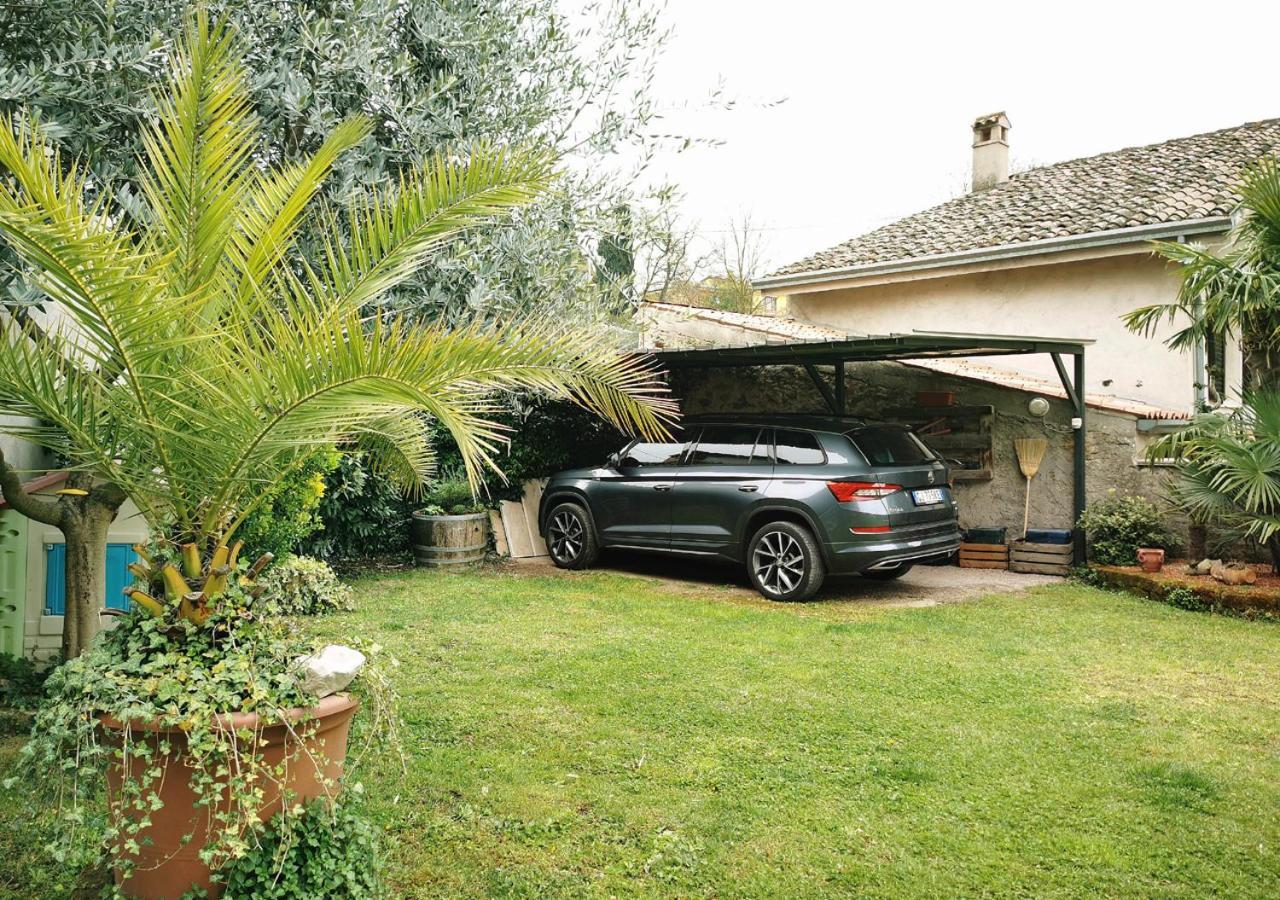 Casa Rustica Con Giardino Villa Caprino Veronese Exterior photo