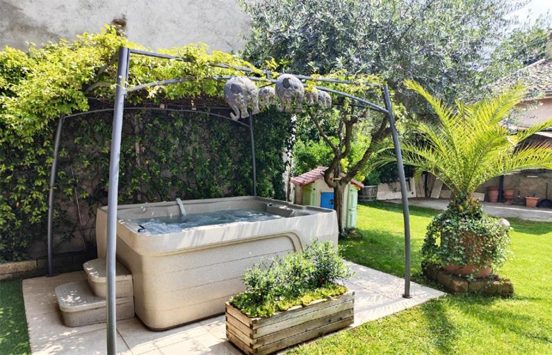 Casa Rustica Con Giardino Villa Caprino Veronese Exterior photo